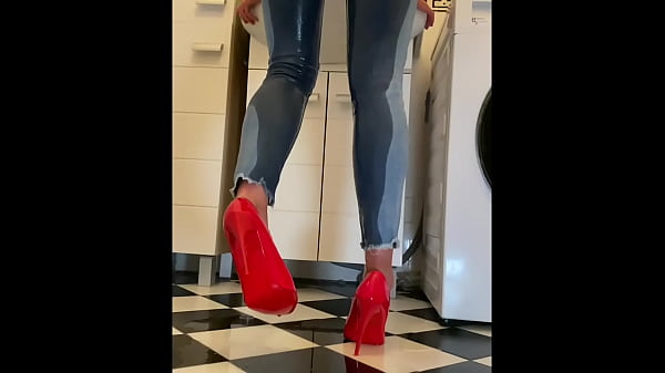 Desperate Wetting my Jeans and in my sexy Red HighHeels