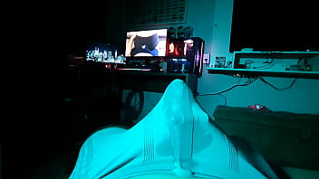 Using 3 vibrators at the same time to cum through