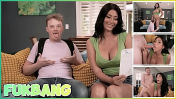 Stepmom Want to Reward Something Personal to Stepson