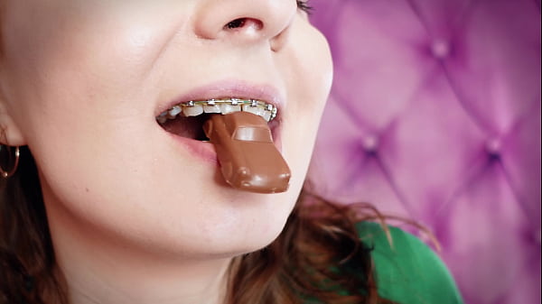 ASMR and close-ups: Giantess Vore Fetish - Eating Cars from