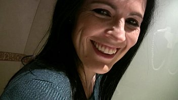 Having fun behind the scene in the bathroom with Montse